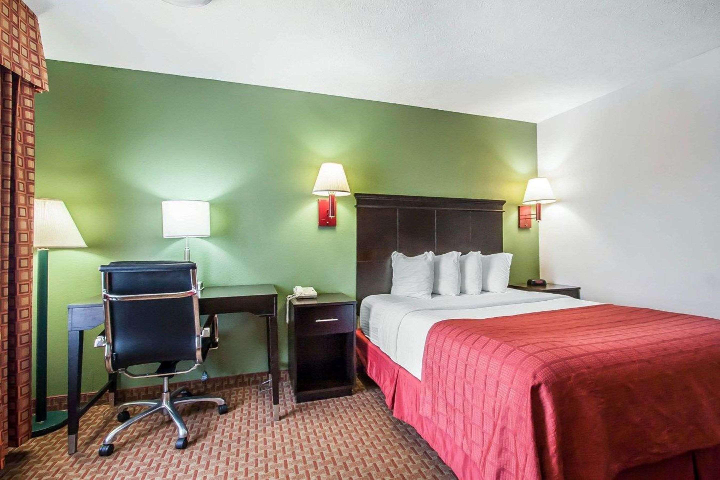 Quality Inn Savannah South Екстериор снимка