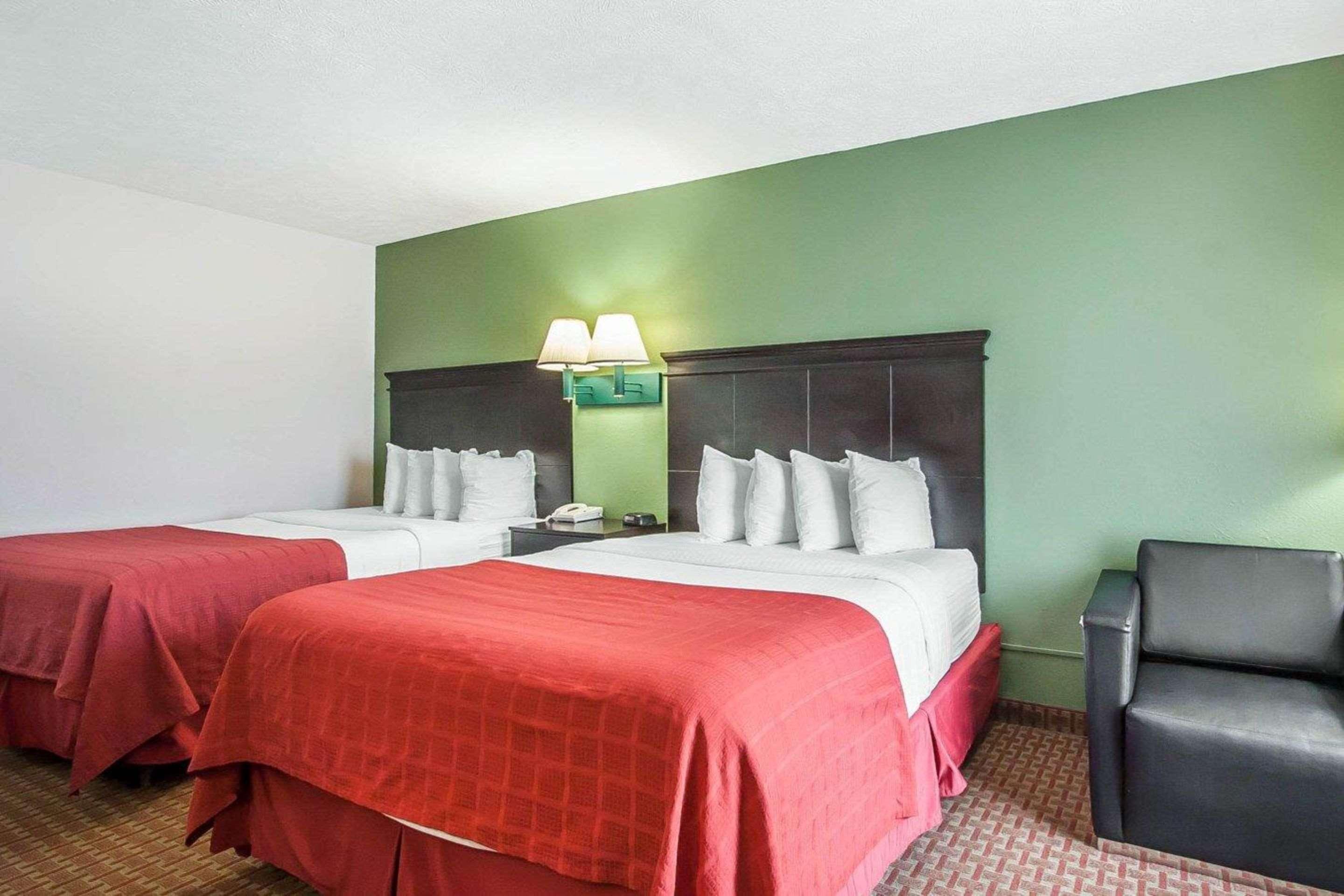 Quality Inn Savannah South Екстериор снимка