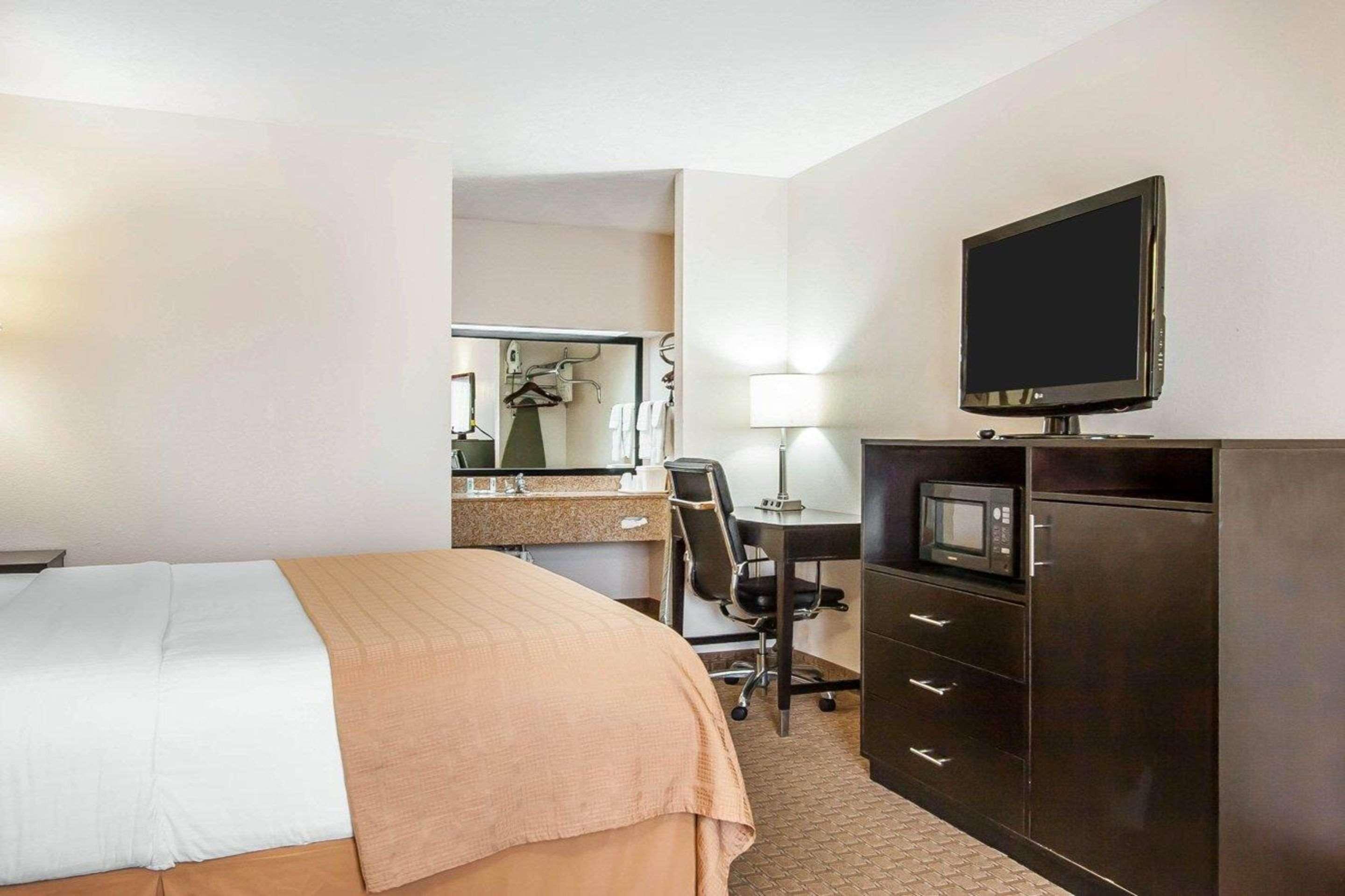 Quality Inn Savannah South Екстериор снимка