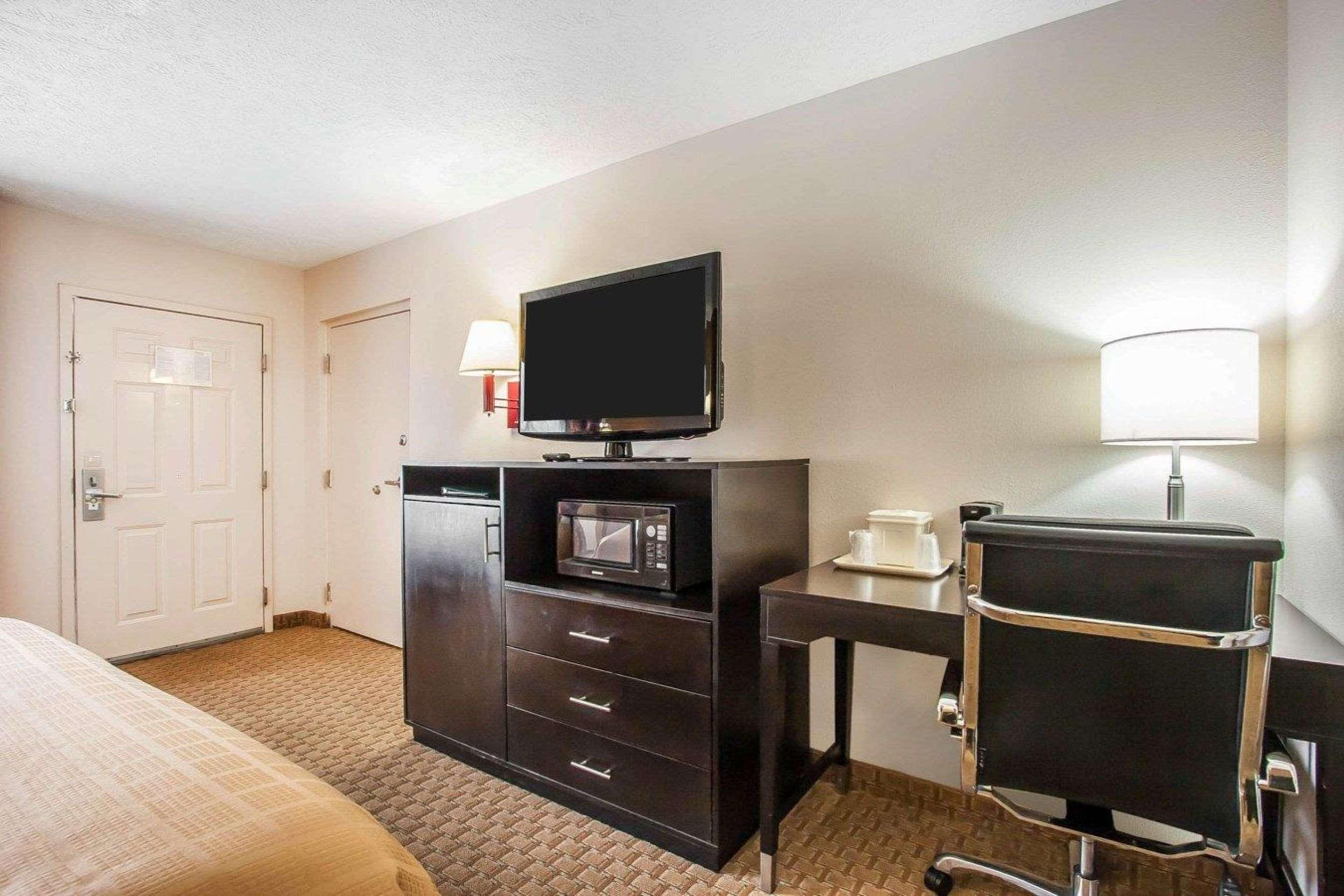 Quality Inn Savannah South Екстериор снимка