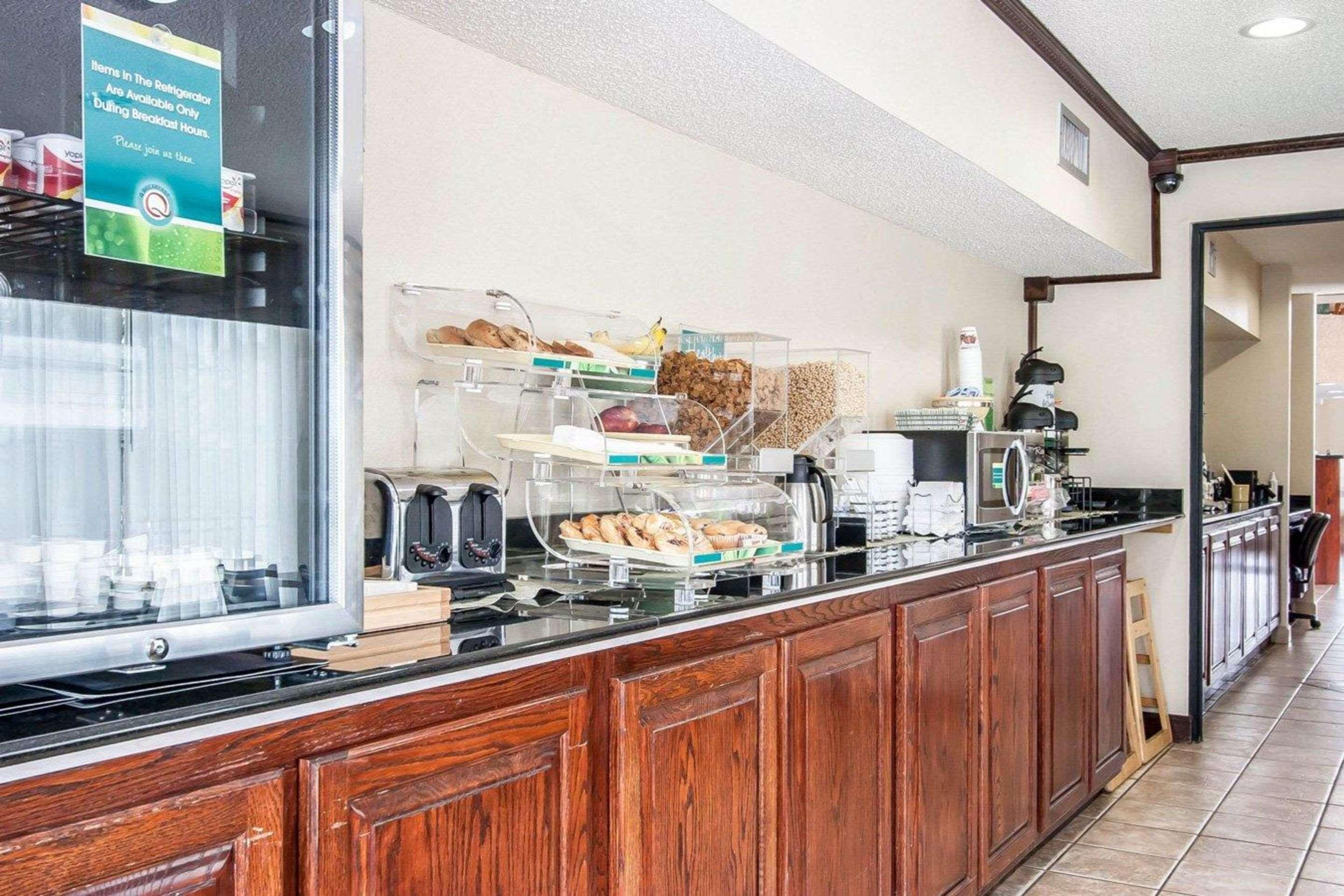 Quality Inn Savannah South Екстериор снимка
